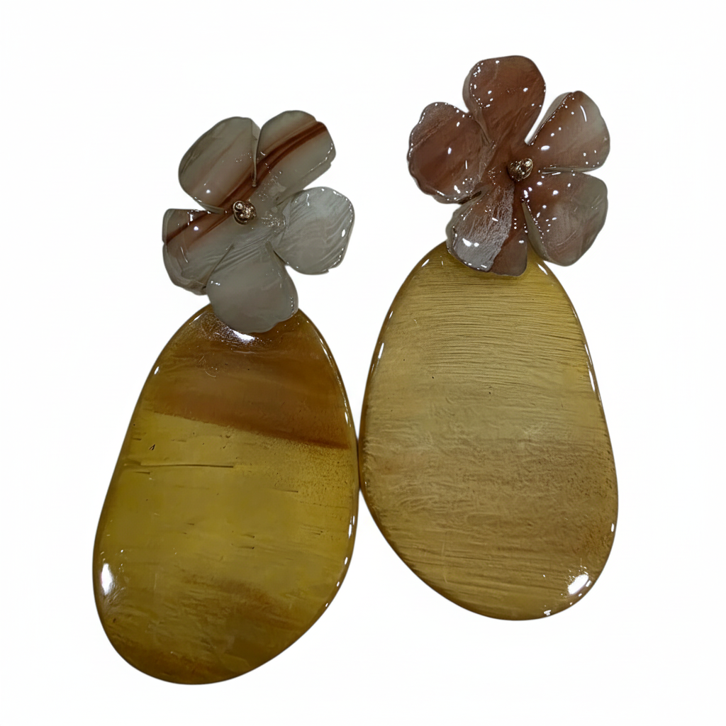 Pendientes Sole con flor acrílica - Vista frontal