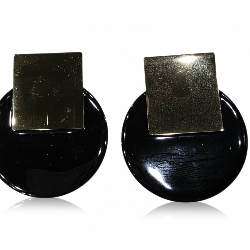 Pendientes Mia con esmalte negro - Detalle